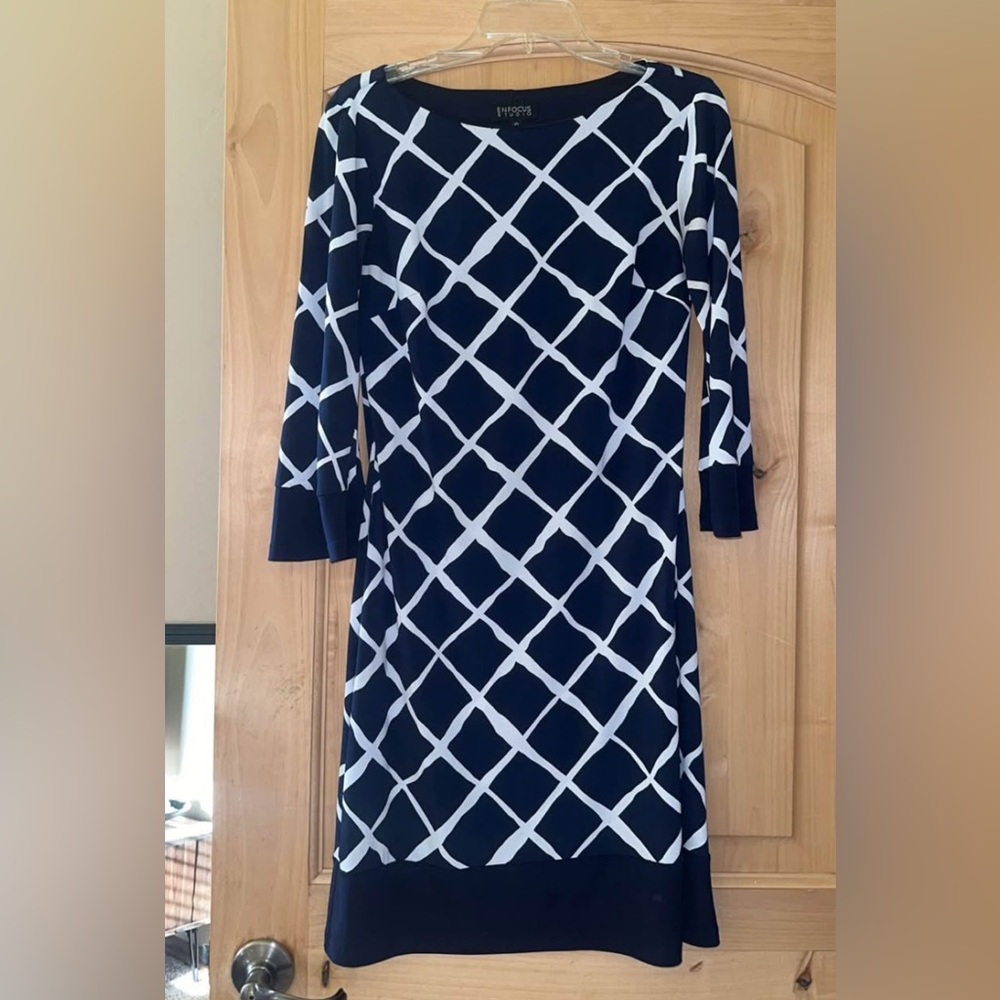 Enfocus Studio Blue and White Sheath Dress Long Sleeve Crew Neck